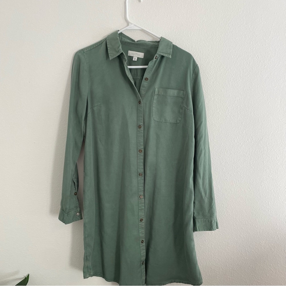 Green button up dress